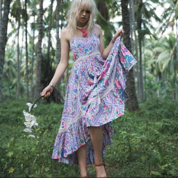 SOLD Babushka midi lavender dress - Picture 2 of 8